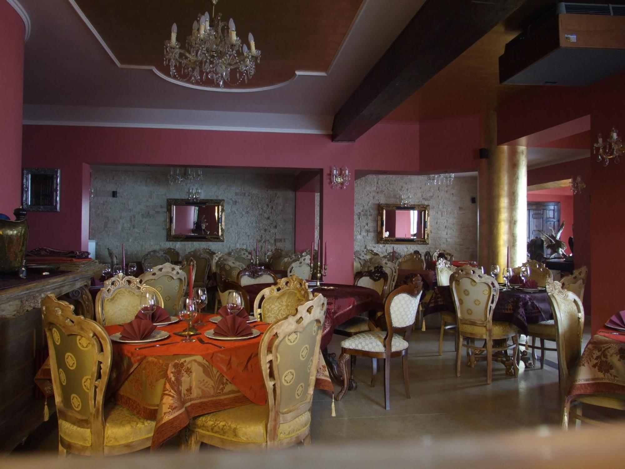 Hotel Royal Zalău Exterior foto